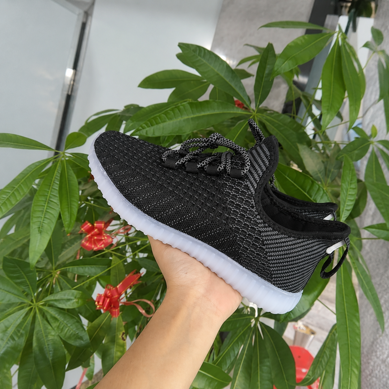 High-Top LED Sneakers | Black | EU 39–46