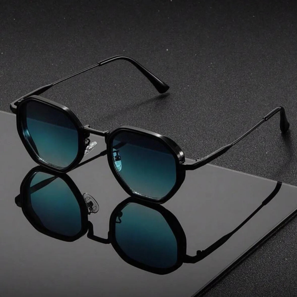 Vintage Round Punk Sunglasses – UV400 | 5 Colours | Resin Frame