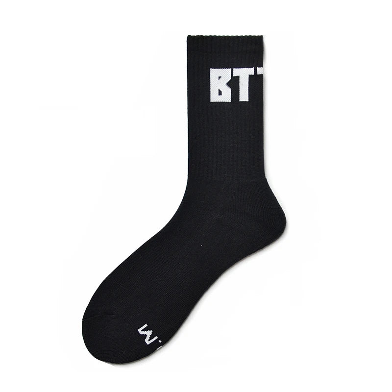 Statement Crew Socks – Black & White | One Size | Cotton & Elastane